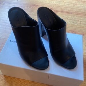VINCE Woman black leather heels, size 9/39